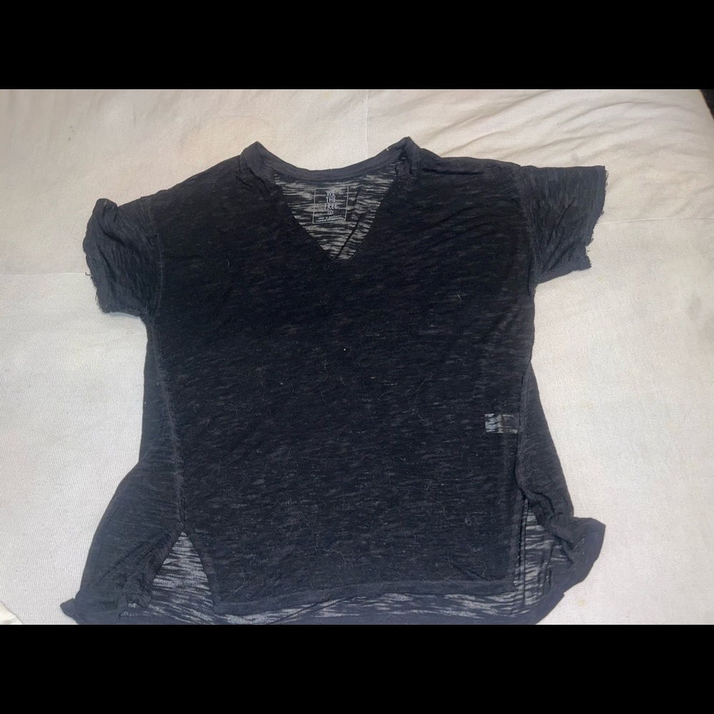 Black. FREE PEOPLE top. SIZE: SM